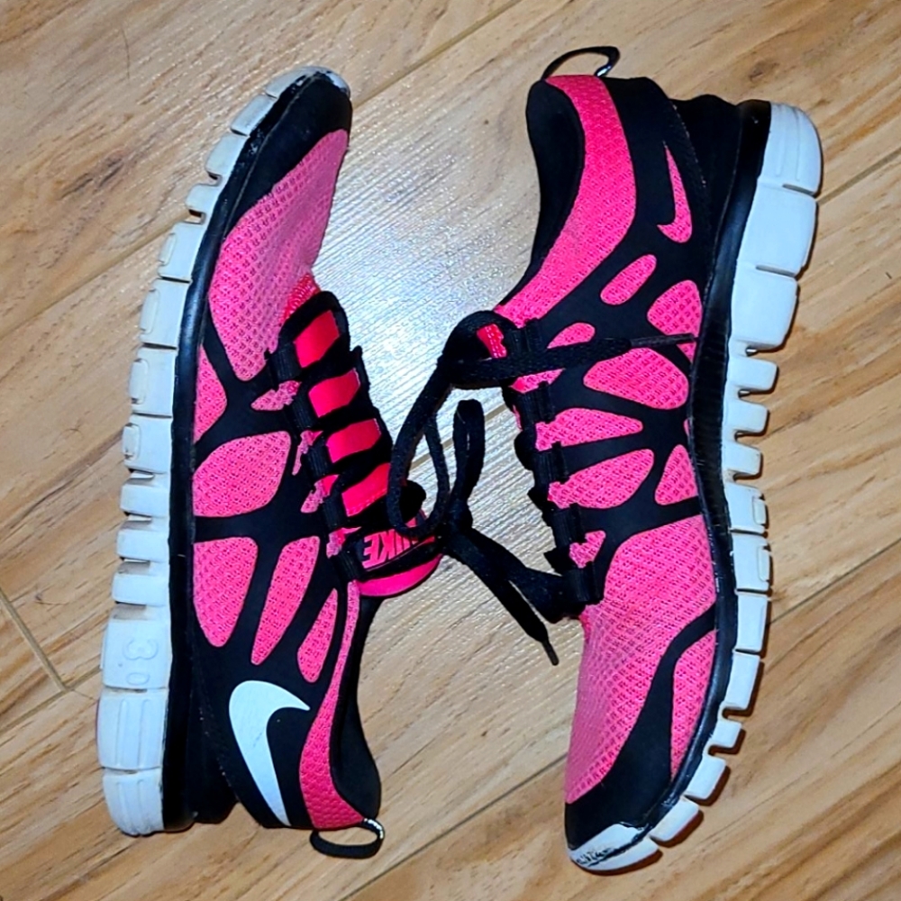 Hot Pink Nike Free 3.0 Running Shoes Sz 9